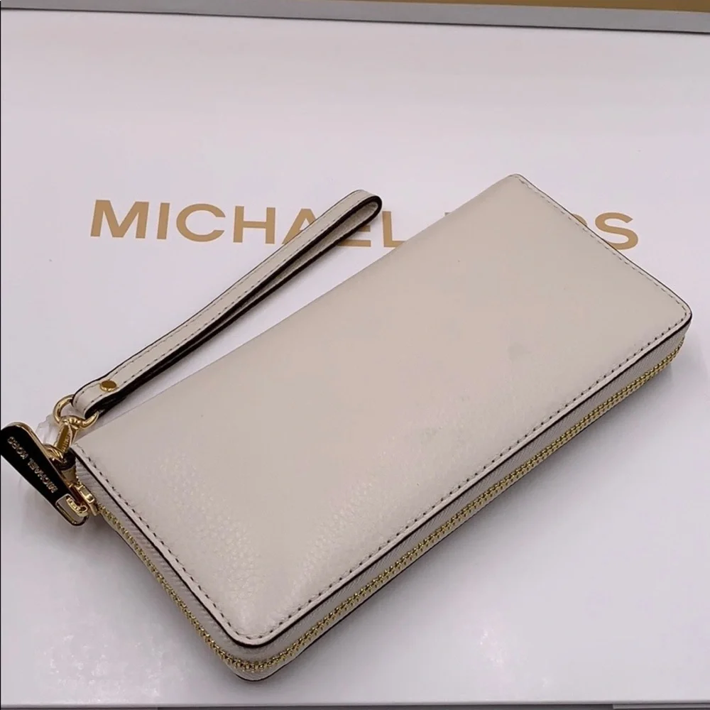 MICHAEL KORS Jet Set Travel Continental Zip wristlet Phone Case NWT